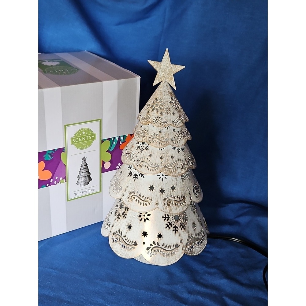 Scentsy Warmer TRIM the TREE Christmas Fragrance Wax Melter 13" Cottagecore